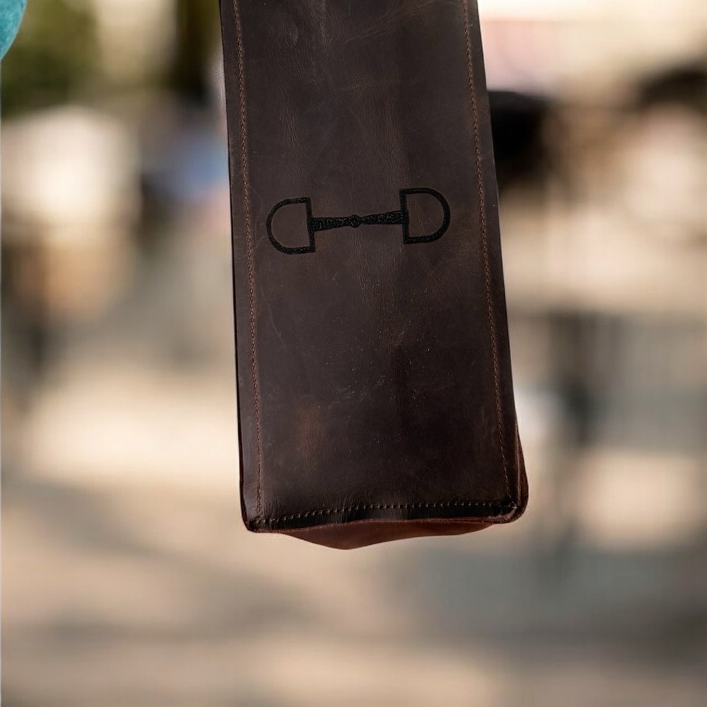 Elegant Brown Leather Wine Bag